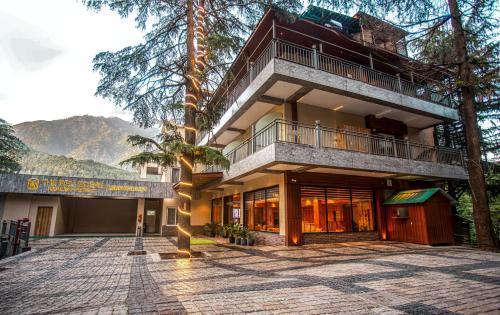 McLeod Ganj Hotel | The Belvedere Himalayan Retreat, Mcleodganj, Dharamshala - By Leisure Hotels
