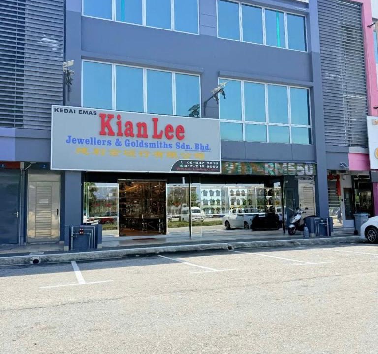 Kampung Bahasa Kapor Apartment | THE BEST LOCATION