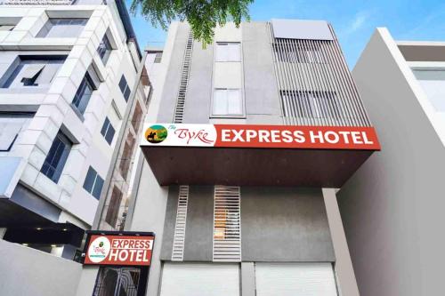 Rau Hotel | The Byke Express - Gopur Square Pan India Pure Veg Hotel Chain