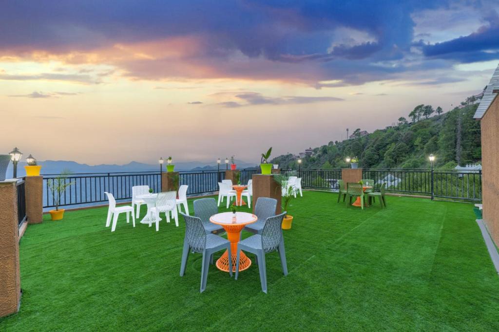 Fagu Apartment | The Charvi Grand Heights l The Stargaze Café l 360 Mountain View l Open Air Multi Cuisine Restaurant l Power Backup Available l Managed By ExoticStays Group