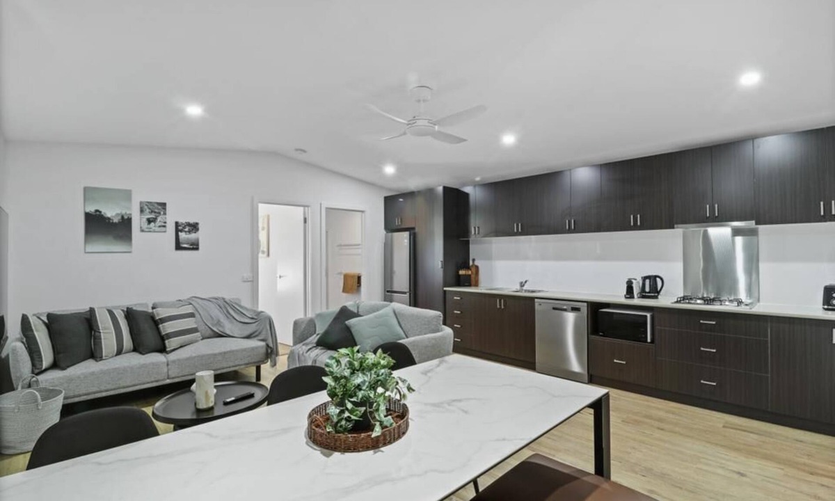 Thornton Villa | "The Eildon" 2 Bedroom Villa - Cabin Villa Sleep up to 5