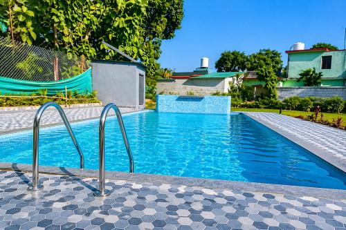 Bail Parao Resort | The Evergreen Hotel