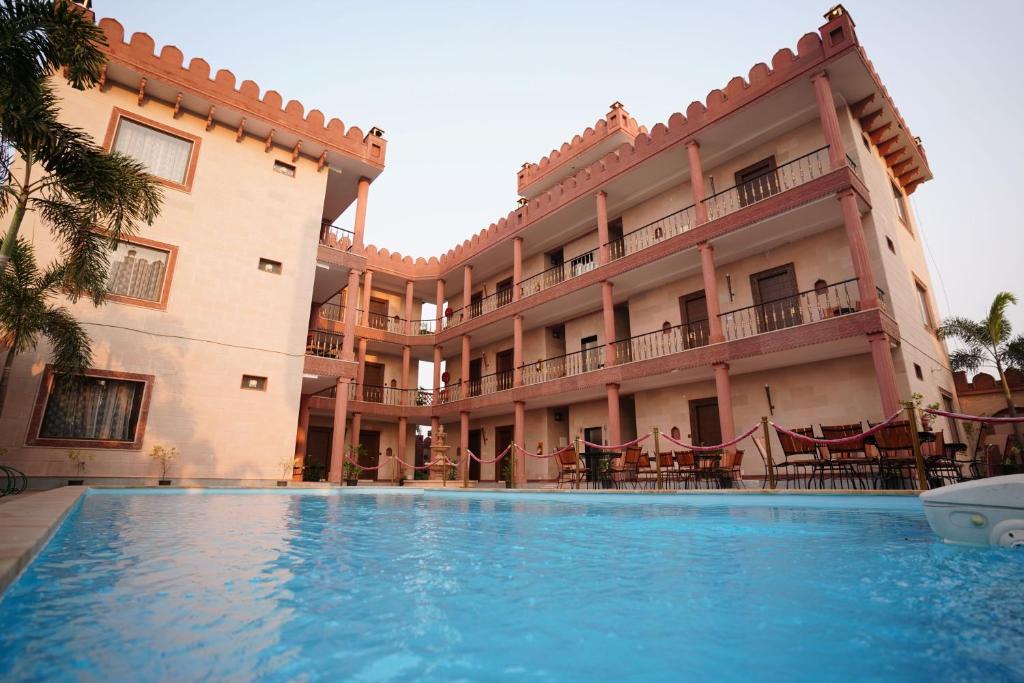 Amroha Hotel | THE FORT