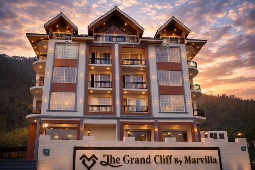 Pahalgam Hotel | The Grand Cliff BY Marvilla