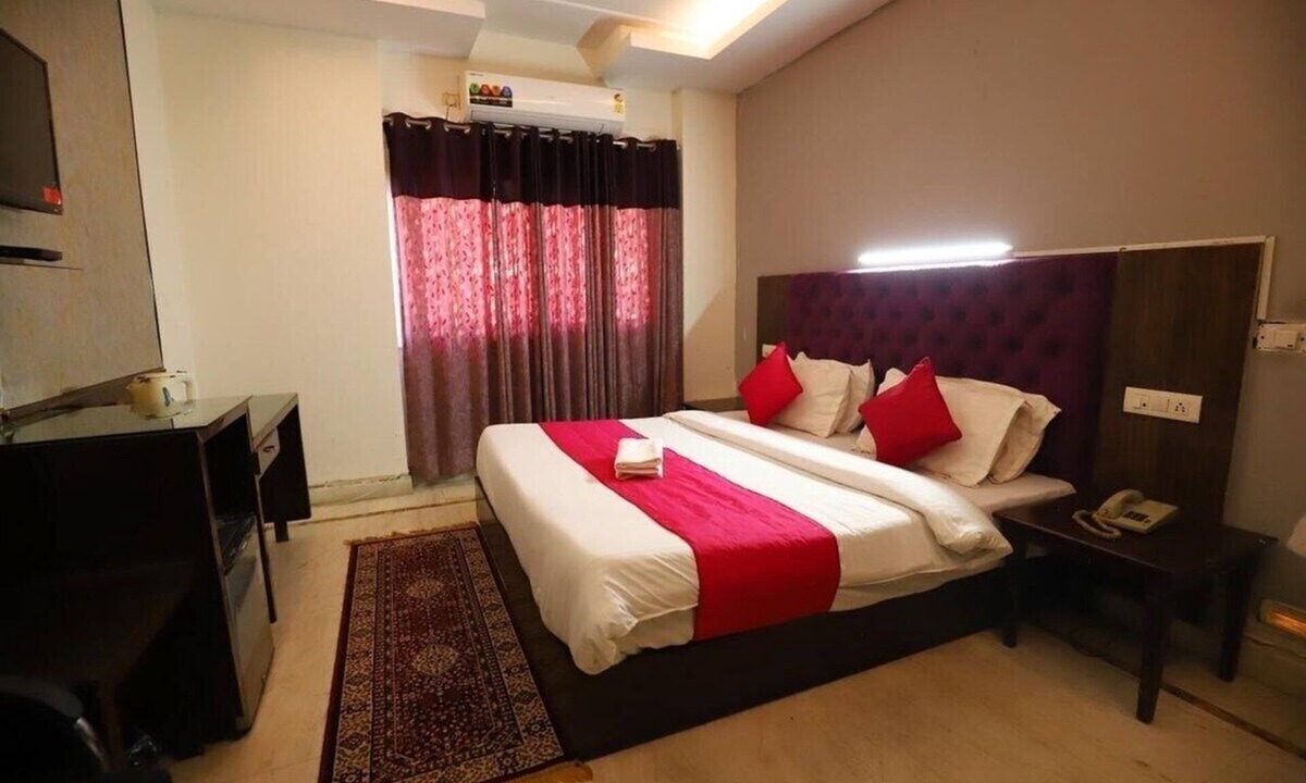 DLF City Hotel | The Hotel Shaurya By Vagmi Hospitality