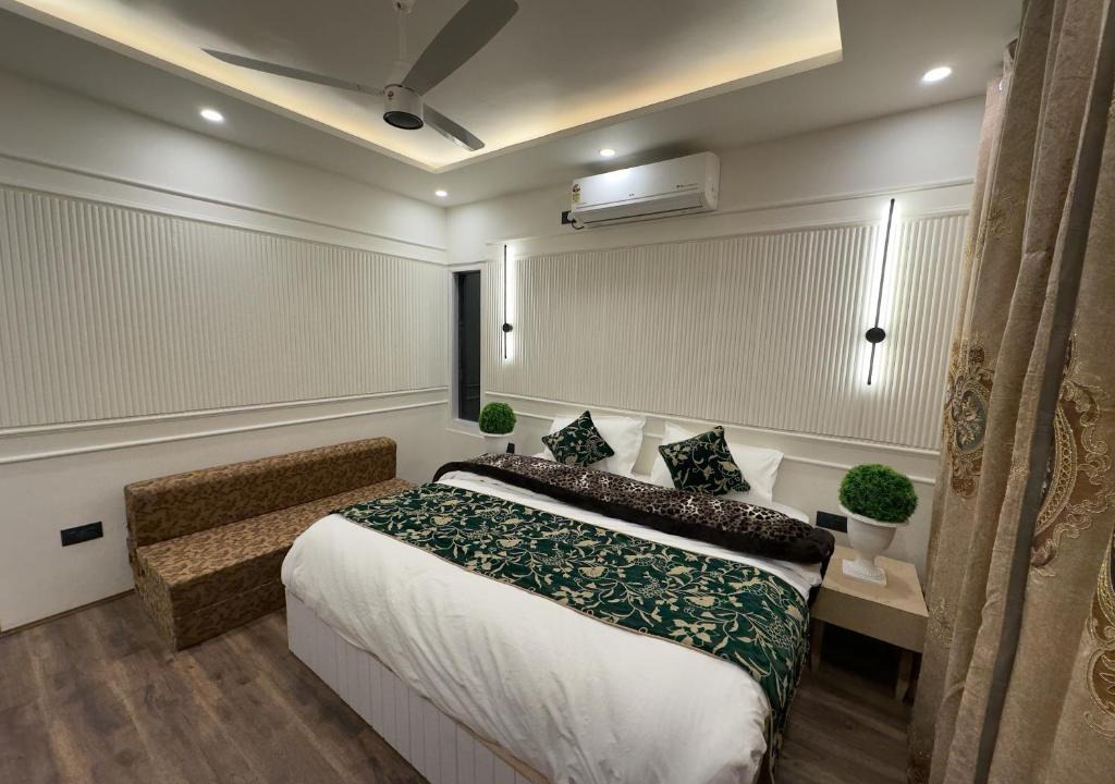 Nishat-Shalimar Hotel | The Jumeirah Srinagar A Boutique Hotel