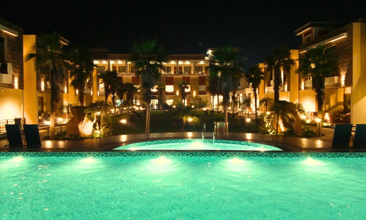 Bail Parao Hotel | The Maasai Mara Resort Water and Adventure Park Corbett