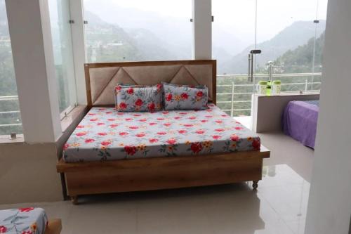 Guptkashi Hotel | The Maruti Empire