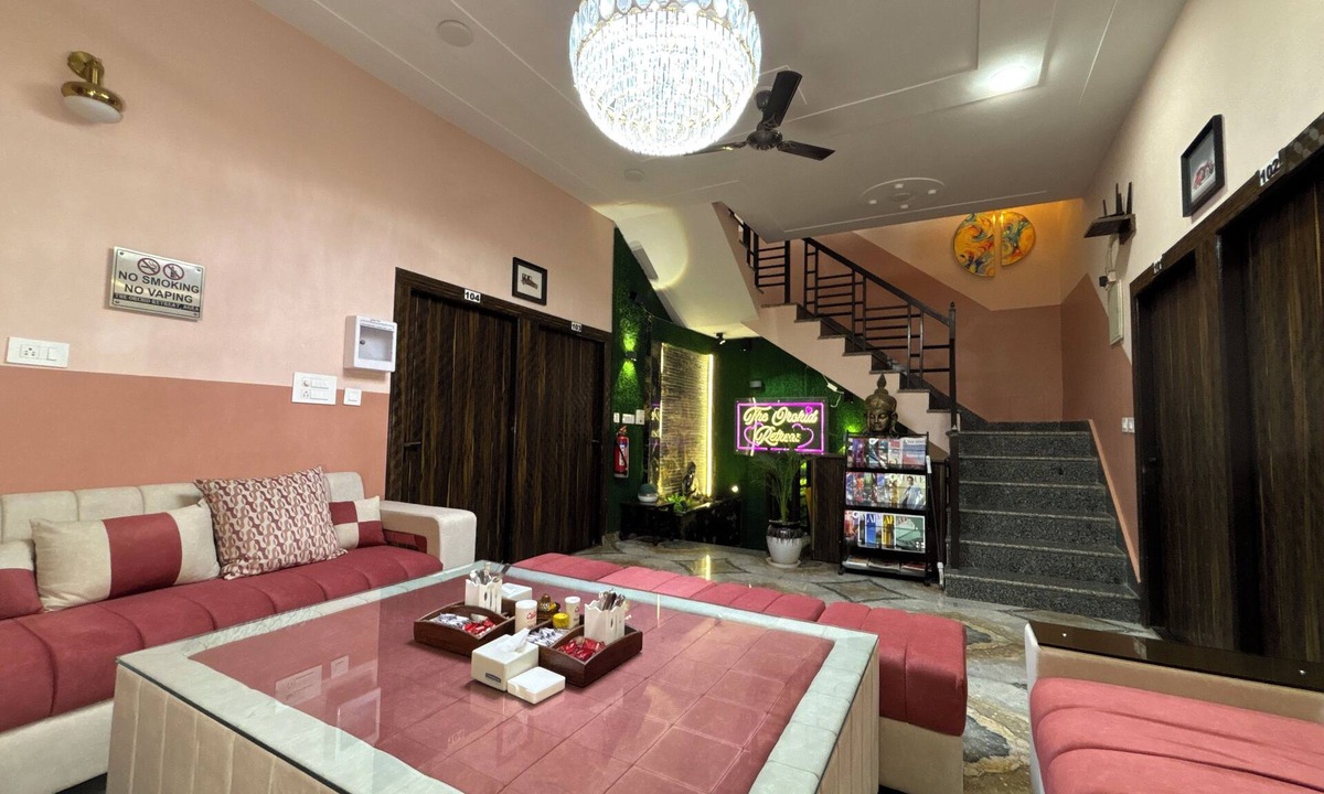 Agra House | The Orchid Retreat Agra - Stay Near Taj Mahal