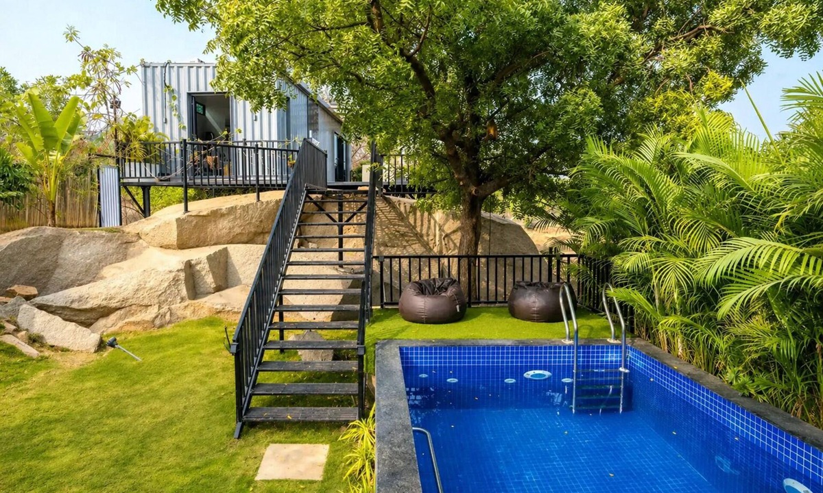 Bhongir Cabin | The Porch Farmstay 1BR-Private Pool by Homeyhuts