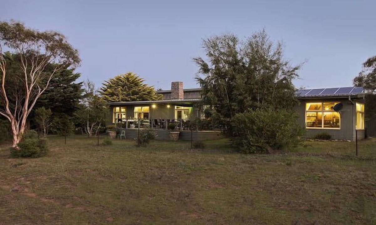 Berridale Cabin | The Range Lodge, Top of Barney's Mountain Range