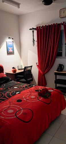 Kota Warisan House | The Red Room Alanis Residence