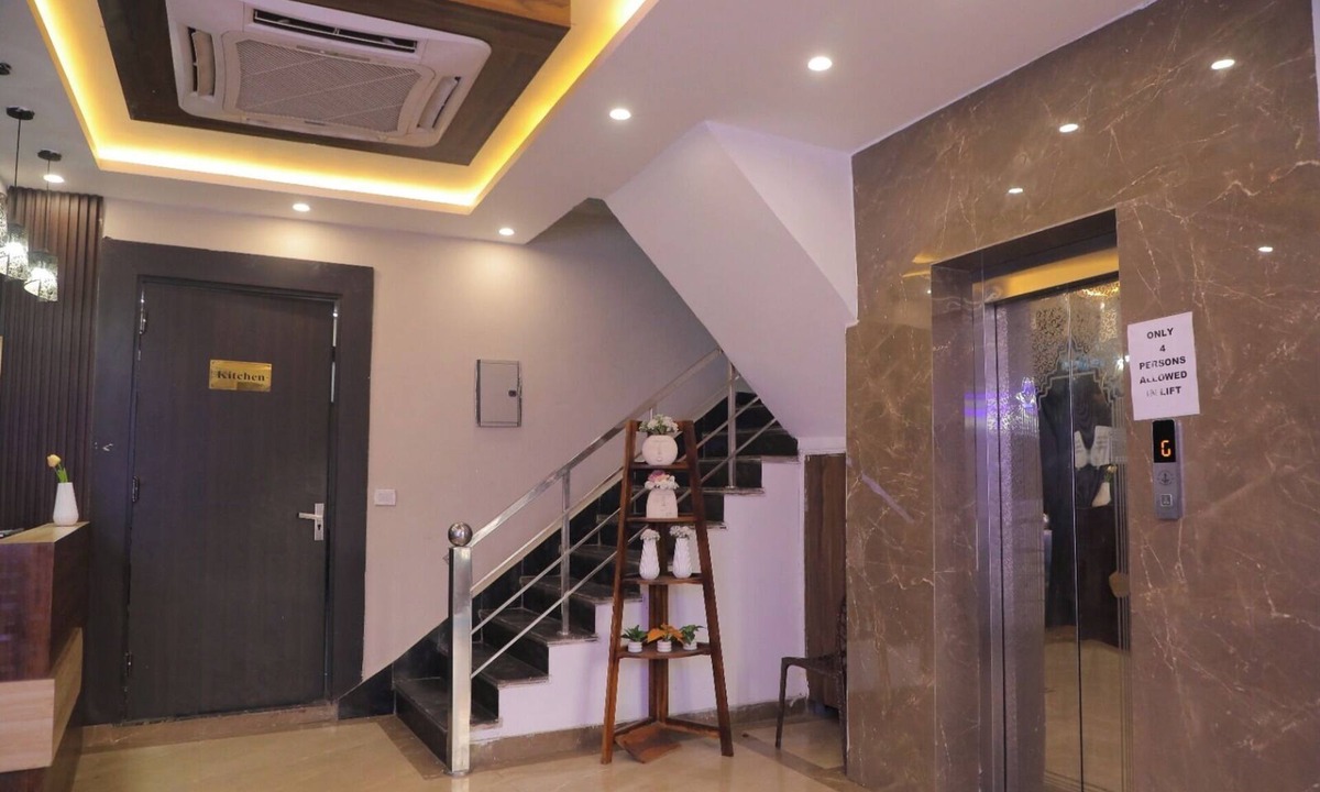 Ghaziabad Hotel | The Royal Casa Hotel And Banquet