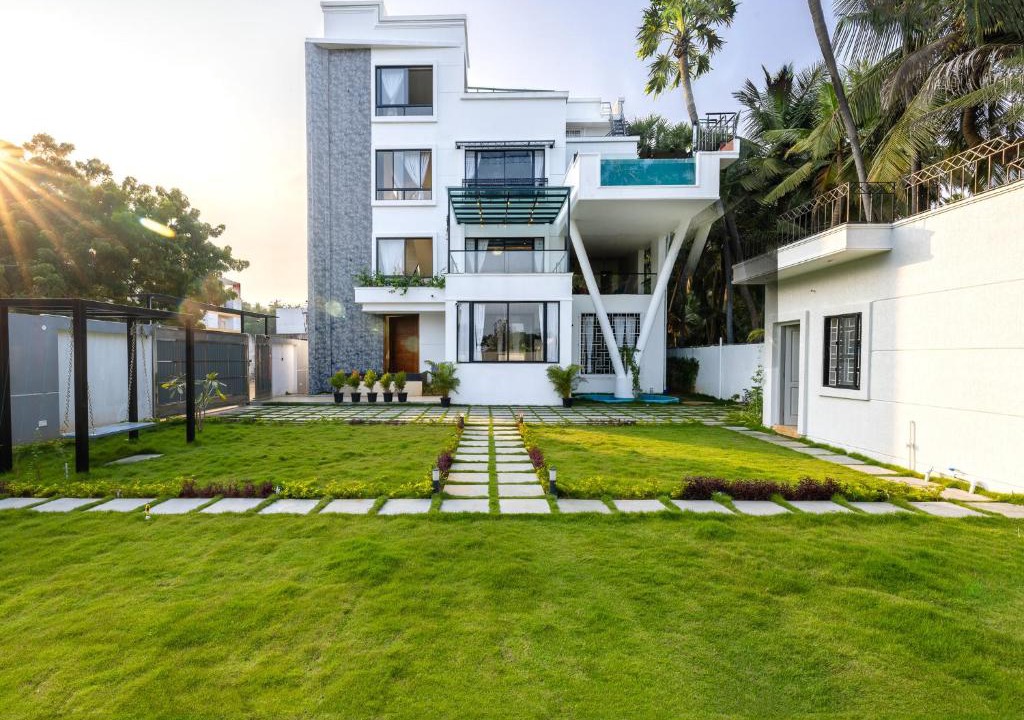 Pondicherry Beach Hotel | The Serene Shores - Luxury Private Villa