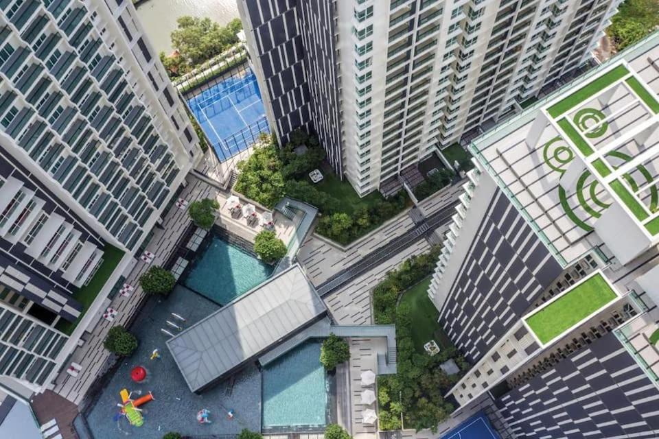 Bunga Paya Pantai Apartment | The Shore Residence Apartment Melaka Centre