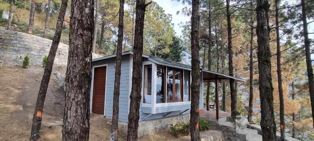 Mussoorie House | The Skydrift Mussoorie - 1 bedroom holiday home on a hilltop