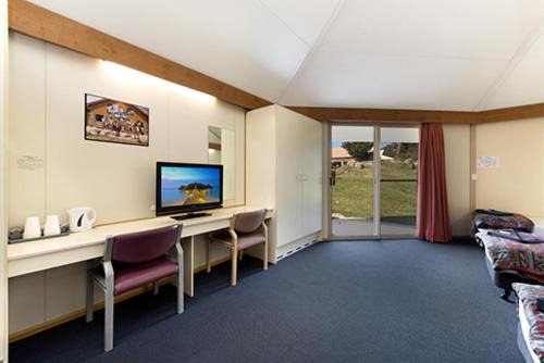 Jindabyne Resort | The Station Hotel