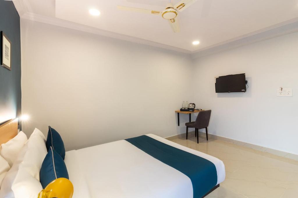 Hyderabad Hotel | THE STROBE SILVERKEY HOTEL