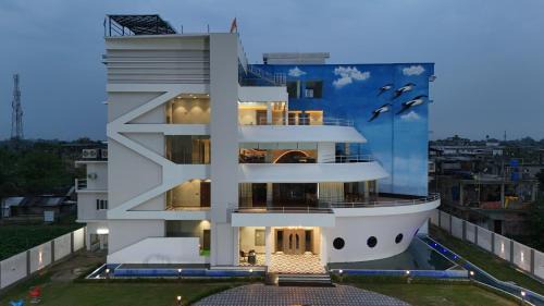 Tinsukia Hotel | The Tilong Boat of Assam