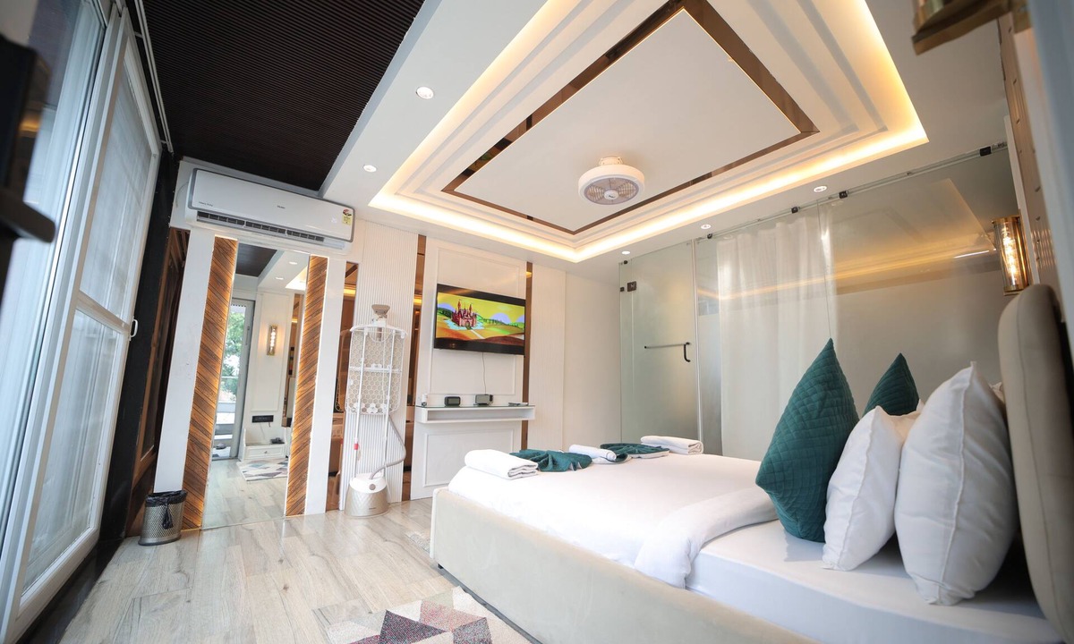 Taj Ganj Hotel | The Vacation Villa Agra Near Taj Mahal