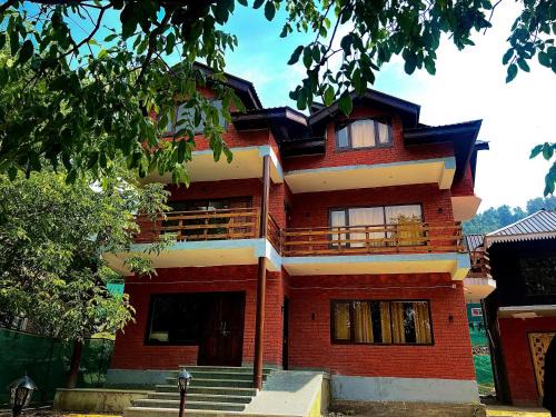 Pahalgam Hotel | The Walnut House