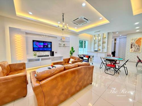 Kampung Bukit Katil Villa | TheRomePrivatePool12-16paxKaraoke