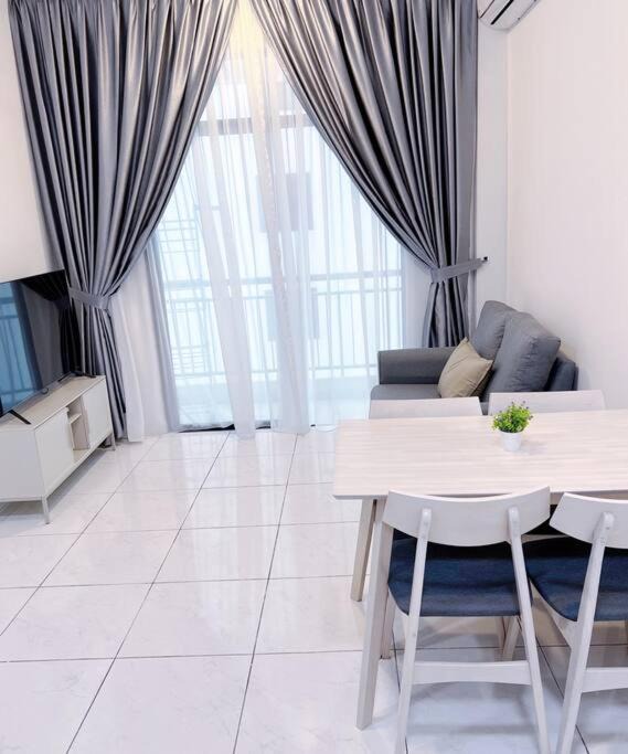 Bukit Kecil Apartment | TheSun #3BR #PISA #FTZ #FamilyStay #USM