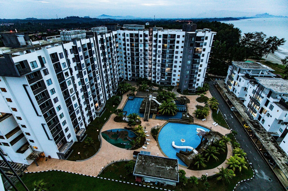 Kuantan Hotel | TimurBay Beach Resort by SubHome