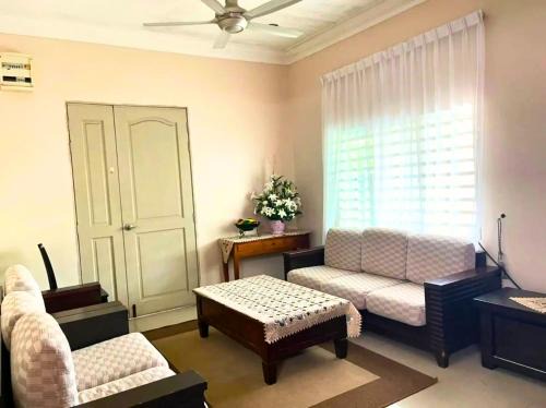 Pelabuhan Klang House | Tok Sham Homestay