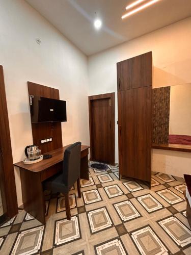 Farrukhabad Hotel | Town Table Restaurant Banquet & Hotel
