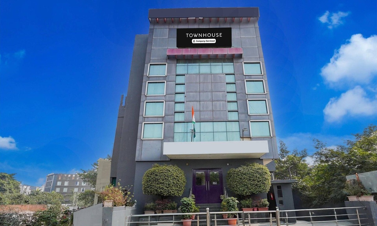 Gomti Nagar House | Townhouse Inorbit Mall Mumbai