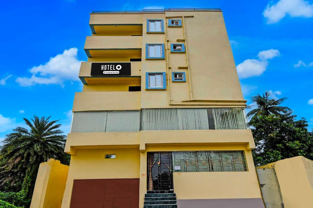 Bhandardaha Hotel | Townhouse Mourigram Near Andul Road