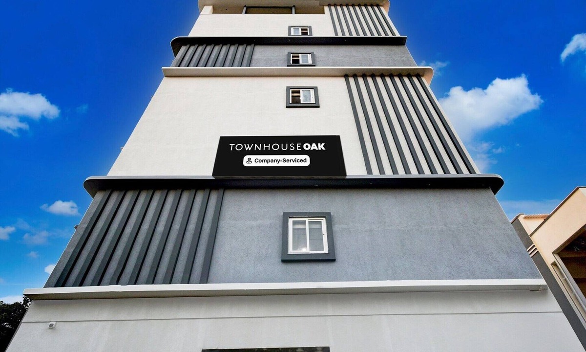 Hyderabad House | Townhouse Oak L B Nagar Metro Station