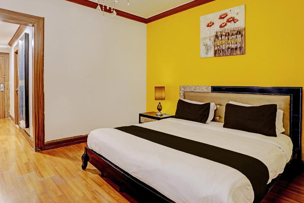 Aarey Colony Hotel | Townhouse Royal Palms Hotel - Rose Collection