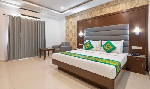 Dehradun Hotel | Treebo Premium Grand Legacy Elite with Roof Top Cafe
