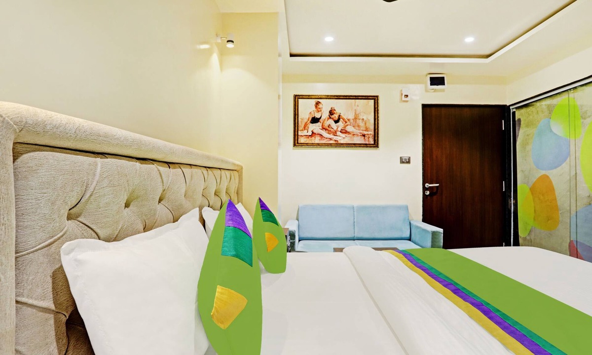 Chandrapur Hotel | Treebo Risha