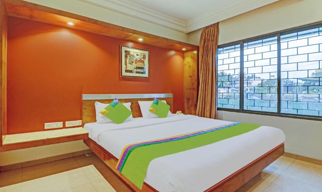 Stage 1 Hotel | Treebo Suraksha Inn