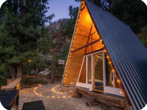 Jibhi House | Tri peak Cottage