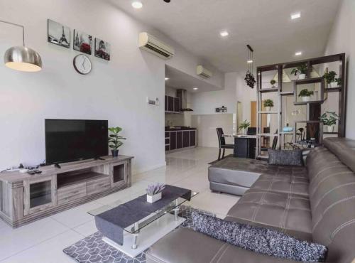 Downtown Kota Kinabalu Apartment | Urban Loft @ IMAGO MALL - 5 Pax, 2 Rooms 2 Bath