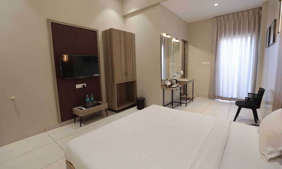 Latur Hotel | Vaishnav Hotel