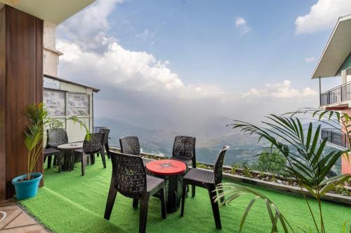 Fagu Hotel | Valley Vista Rooms l Restaurant and Cafe l Forest Treks l Kufri by Exotic Stays