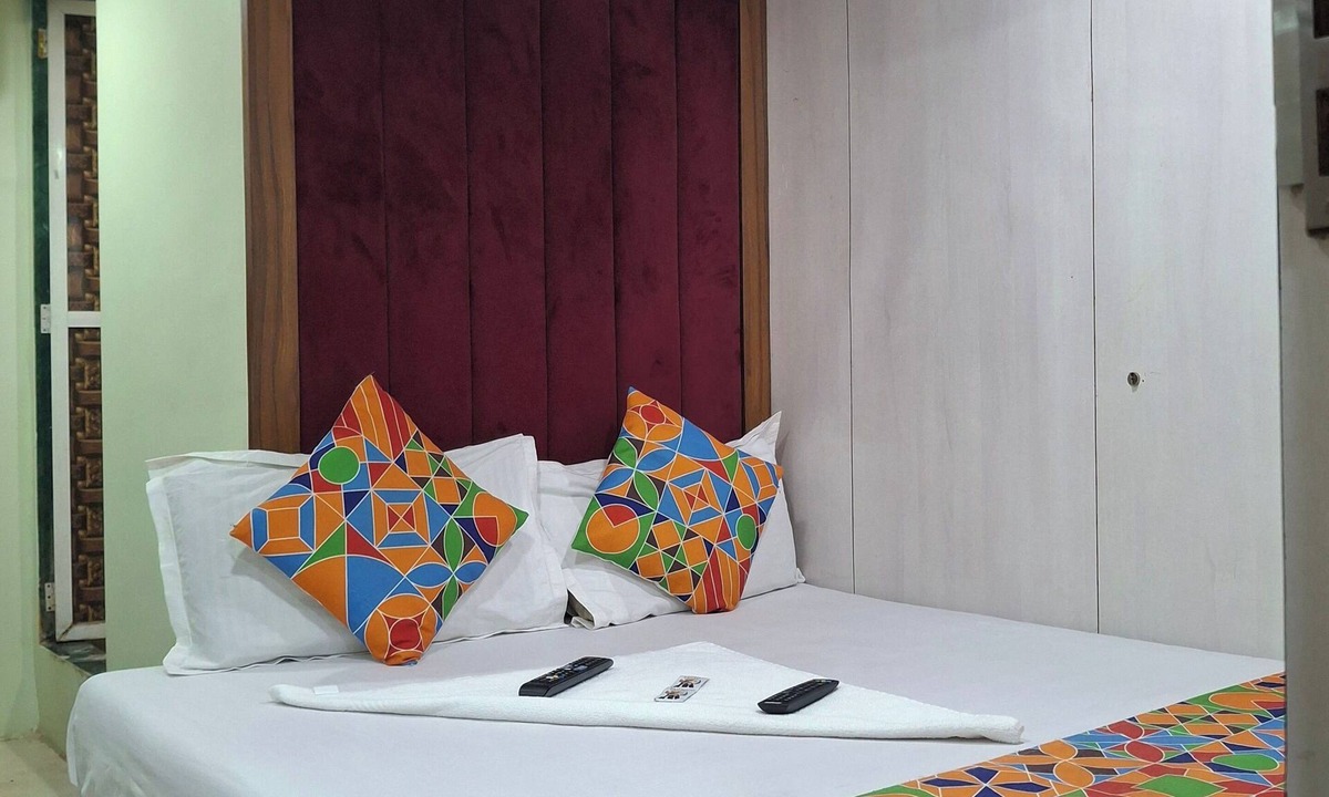 Wellington Pier Hotel | Venus Guest House
