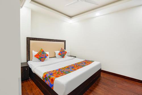 Greater Kailash Hotel | Via Anand Mukesh Residency - Greater Kailash