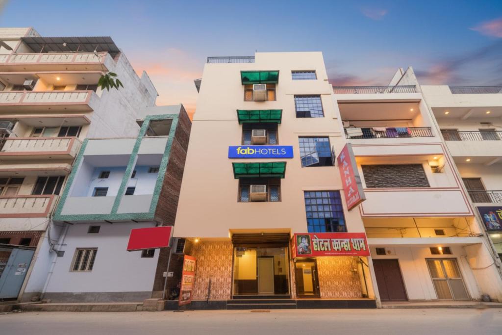 Kanpur Hotel | Via Kanha Dhaam