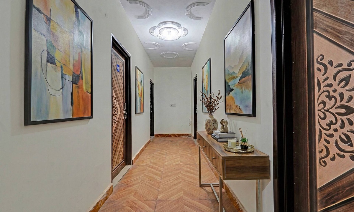 New Delhi Hotel | Via Shahdara Residency