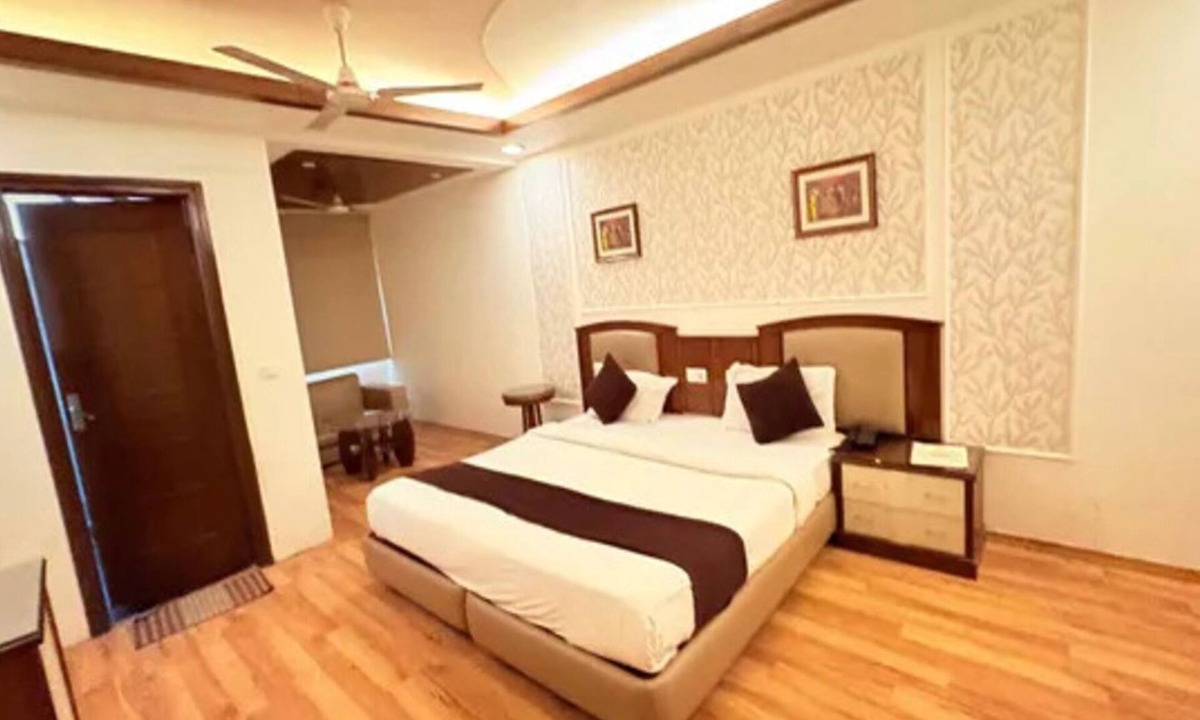 Nehru Place Hotel | Via Stay Residency