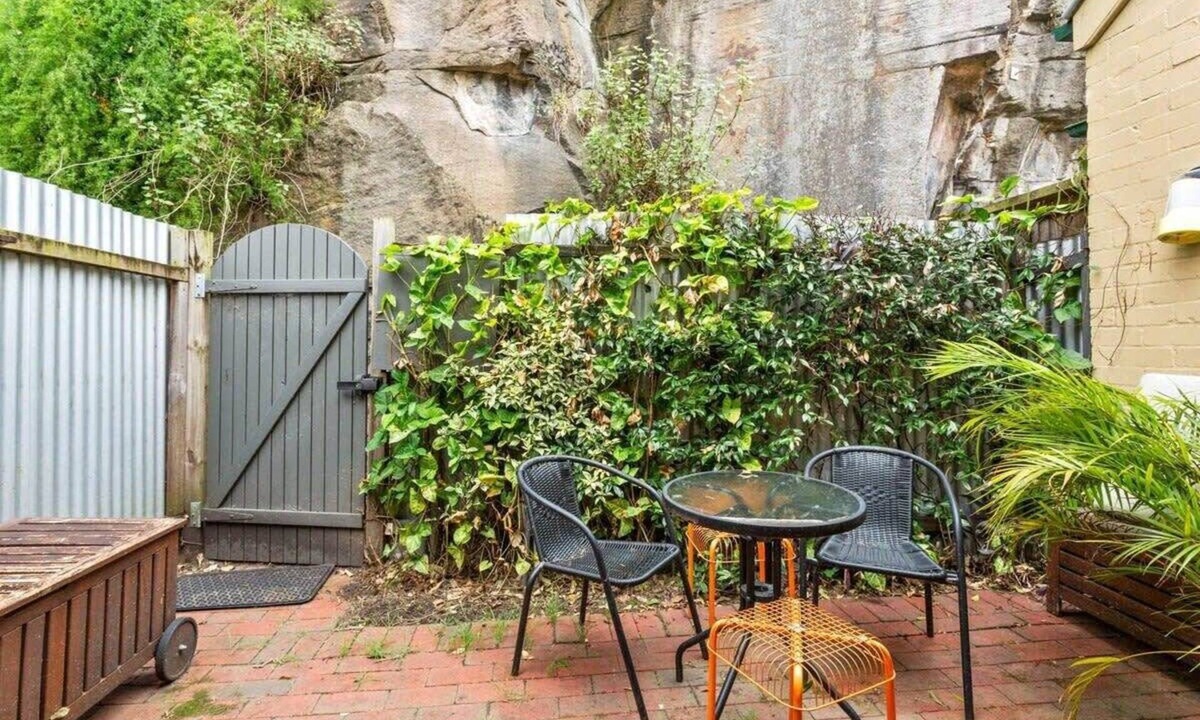 Millers Point House | Victorian 4-Bed Terrace in Rocks - Steps from CBD