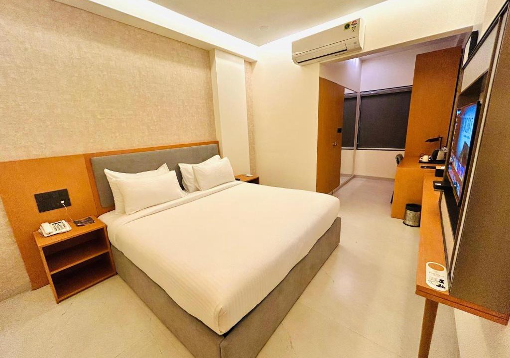 Jalna Hotel | Vijay Vilas Hotel