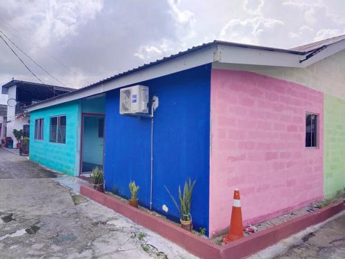 Jeram House | Village House With River View And Karaoke 8 to10 Pax