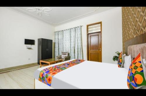 Noida House | Viraj Guest House